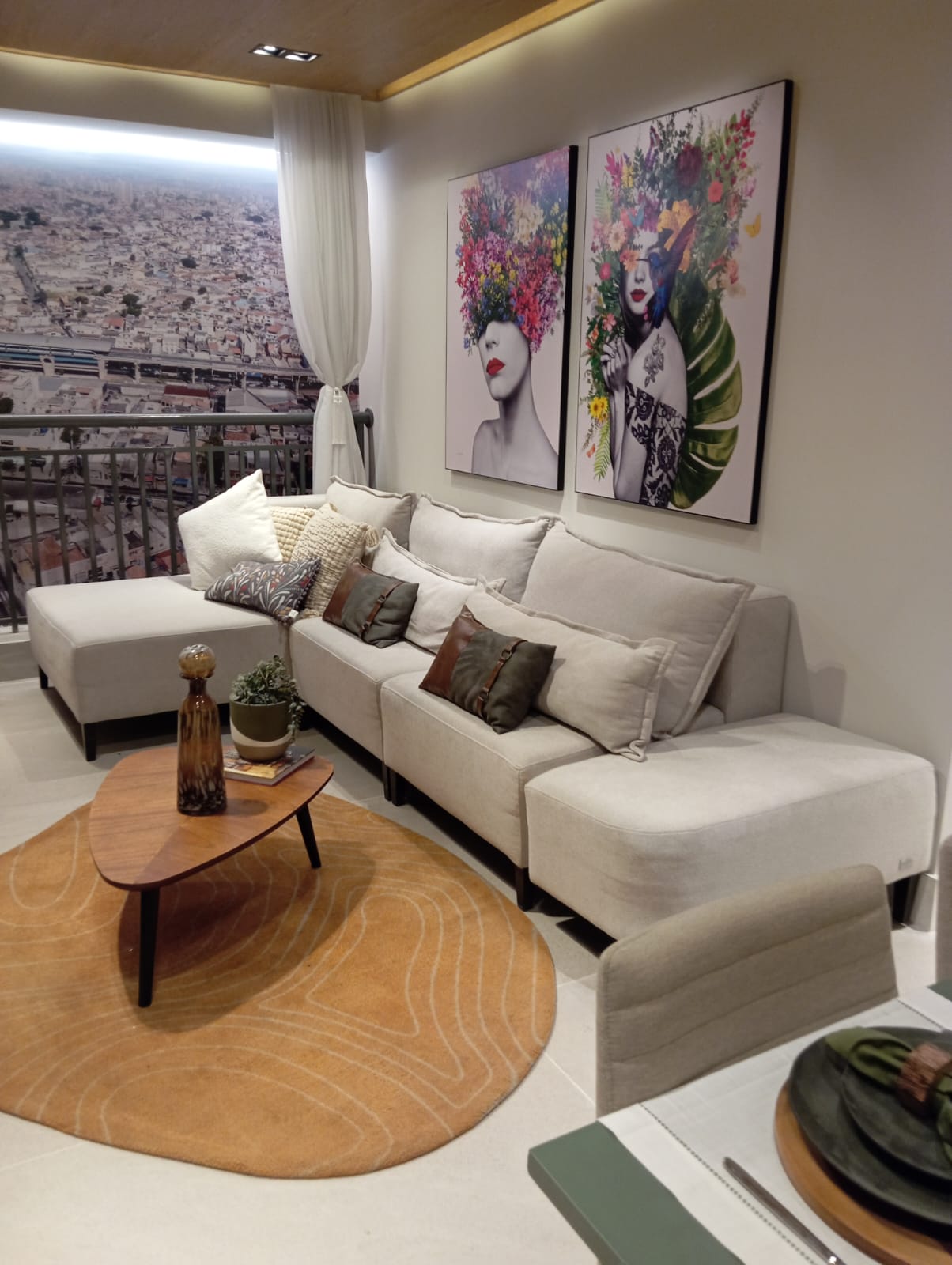 Decorado — sala com varanda grill integrada e vista da cidade